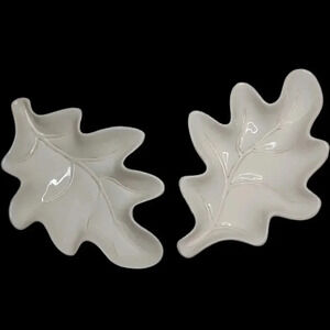 2 Victoria Pottery Black Hawk Marketing, White Ceramic Leaf Serving Dish